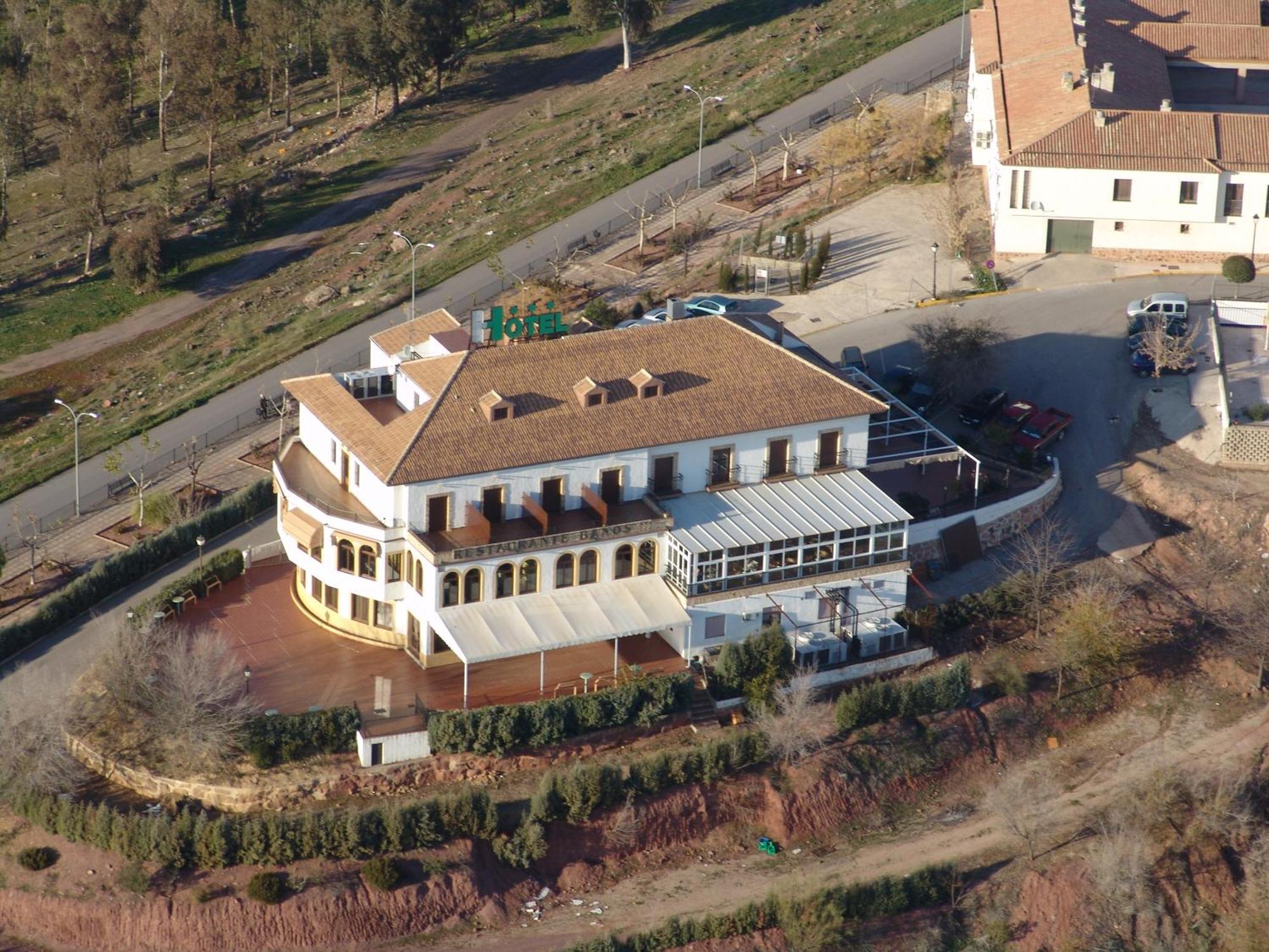 Hotel Restaurante Banos Baños de la Encina Екстериор снимка