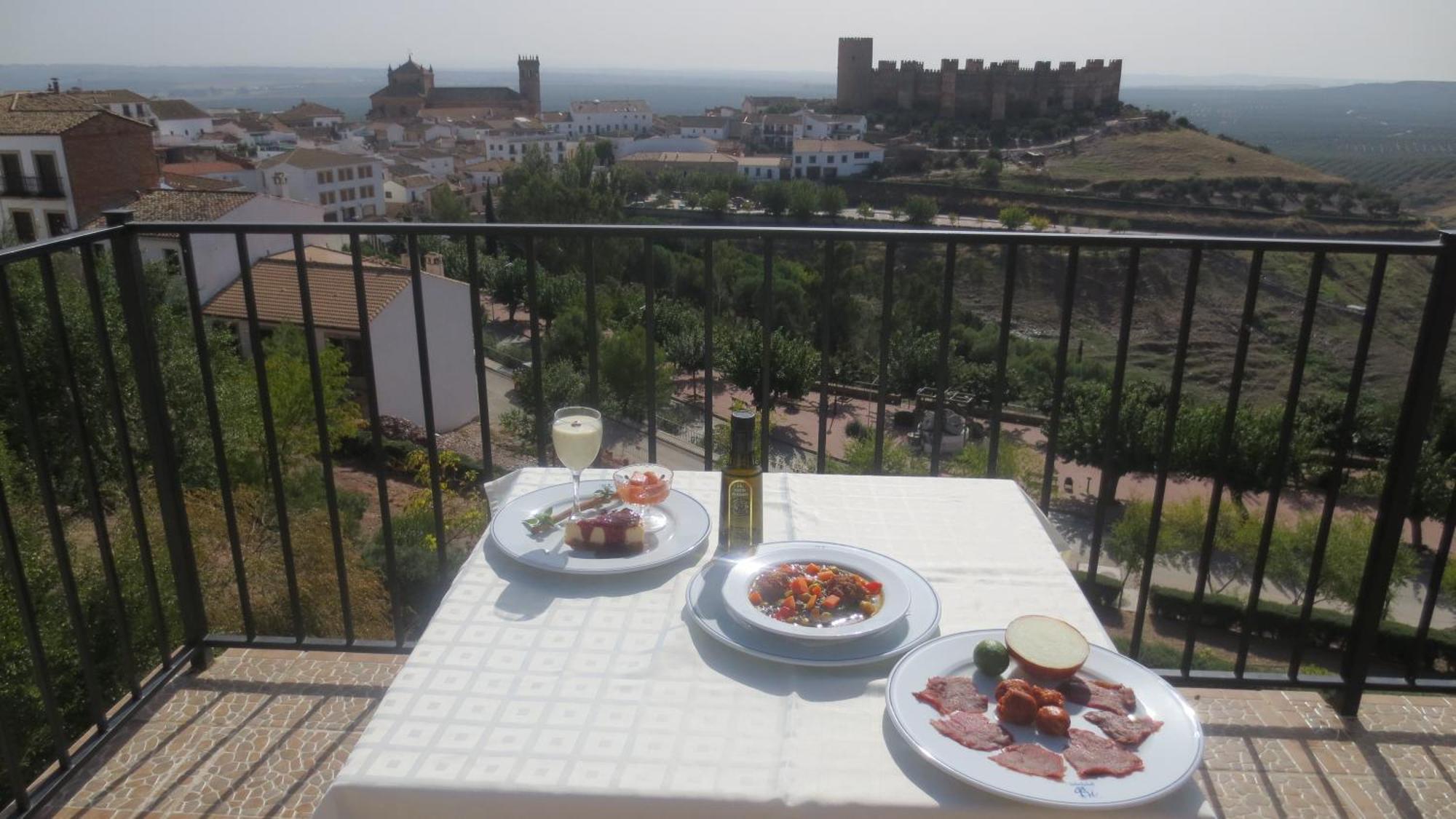 Hotel Restaurante Banos Baños de la Encina Екстериор снимка